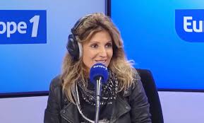 Caroline Ithurbide Enceinte à 45 Ans: Risque ou Joie Tardive?