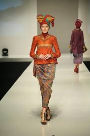 Hasil gambar untuk blazer batik wanita muslimah