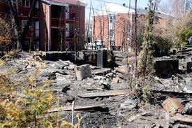 [IMAGES] Violent incendie criminel à Laval: le «rêve» de son fils réduit en cendres