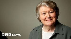 Patricia Routledge, Acclaimed 'Keeping Up Appearances' Star, Dies at 96