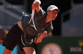 Sinner-Norrie al Masters 1000 di Madrid, la diretta: Jannik vince agevolmente il primo set. Nuovo break dell'azzurro nel secondo che va a servire per il match Live 6-2; 6-5