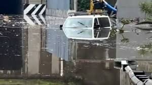 Esto debes hacer si tu auto se queda atrapado durante una inundación
