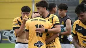 Olimpo Ganó, Pero No Evitó el Descenso: Drama en el Carminatti