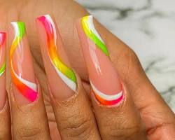 Image de Neon Acrylic Nails