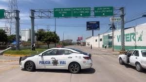 Muere policía tras lanzarse de un puente en León; deja un mensaje de despedida en sus redes sociales