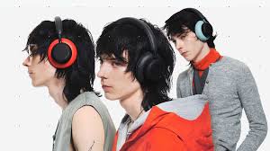 https://www.indiatoday.in/technology/news/story/cmf-headphone-pro-launched-with-colourful-and-customisable-design-india-on-waiting-list-for-now-2795299-2025-09-29