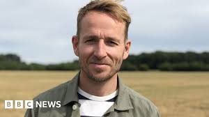 Tragic Loss: Remembering the Talented Jonnie Irwin, Host of Escape to the Country and A Place in the Sun, Taken Too Soon at Age 50 - 1