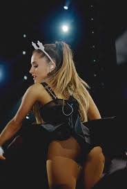 Resultado de imagem para ariana grande 2015 instagram