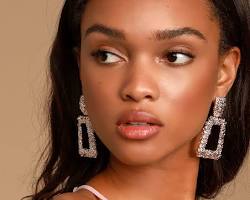 Image of Statement earrings trend