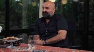 ببینید | انتقاد کنایه‌آمیز مهران احمدی: کاش به حرف آن خانم که گفت هر کس دوست ندارد بگذارد و برود، گوش می‌دادیم!