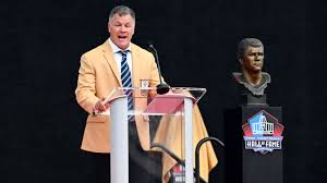 Vinatieri pokes fun at Manning, Belichick in Hall of Fame speech