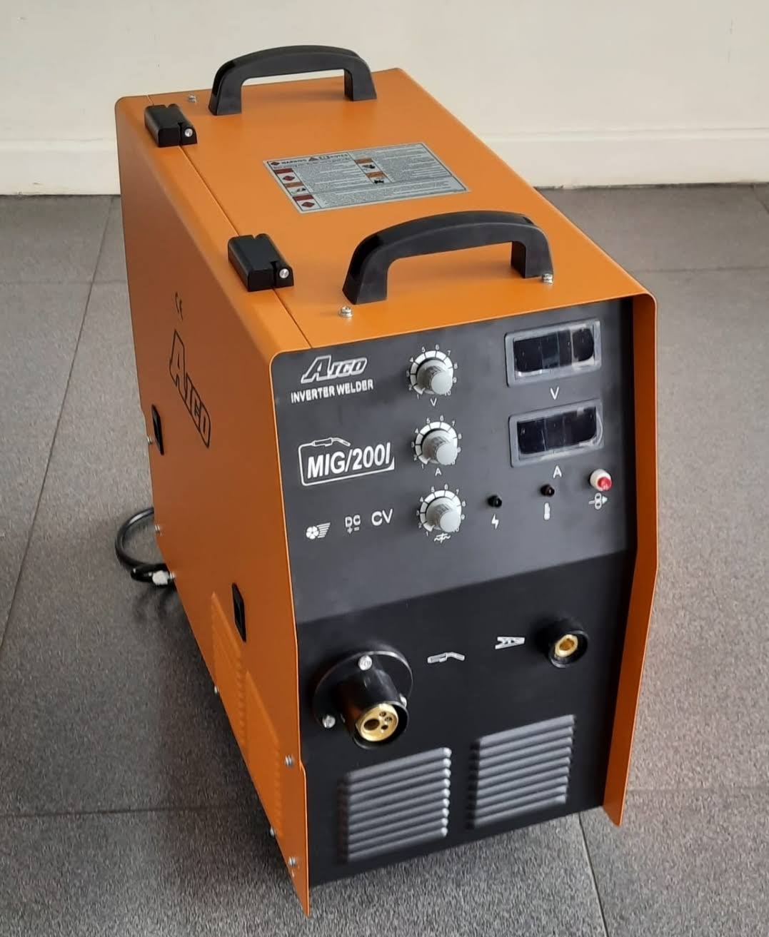 AICO MIG 200l Welding machine