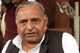 Samajwadi Party (SP) supremo Mulayam Singh Yadav said as compared to UP, petrol and diesel prices in Gujarat were 26% and 20% higher due to 4% VAT on them. - Mulayam%2520Singh%2520Yadav--621x414--621x414--621x414