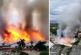 🚒 BREAKING NEWS: Firefighters are battling a large fire ...