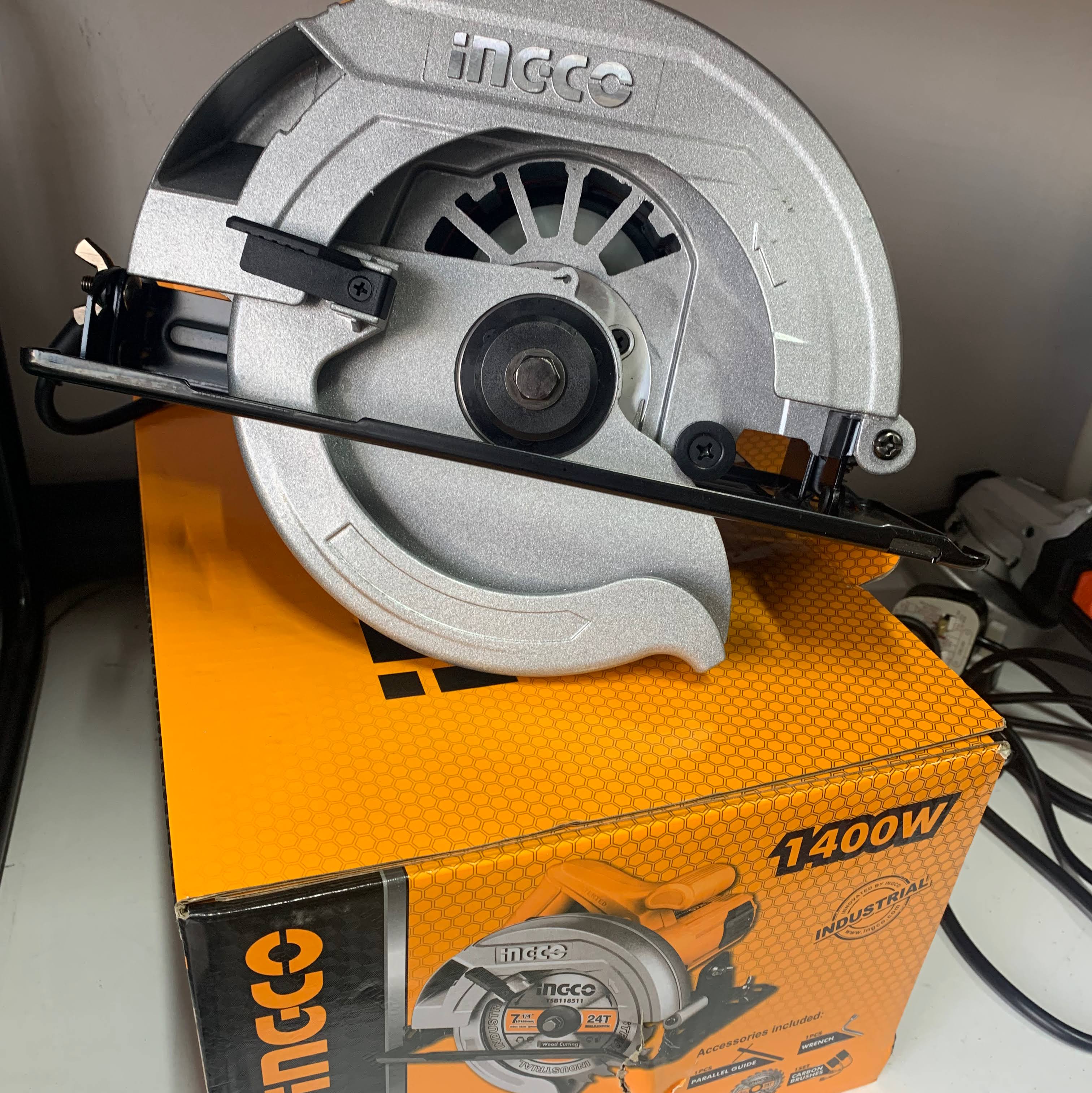 Ingco 1400watts circular saw