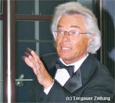 „Der Meister“, wie ihn seine Chorsänger in Dresden und Torgau achtungsvoll nennen, Professor Matthias Geissler, feierte gestern seinen 65. Geburtstag. - 20111011002115000811_10_Kult_Int_Geissler_gr