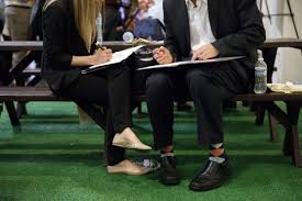 US Jobless Claims Surge Amid Tariff Uncertainty