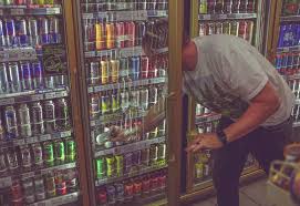 FA apoya proyecto del PN y avanza un plan para prohibir la venta de bebidas energizantes a menores de 18 años