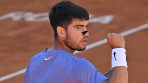 Roland Garros: Alcaraz, Sinner, Swiatek, Paolini, and Borges-Ruud Headline the Courts