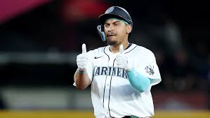 Futuro de Eugenio Suárez en Seattle: ¿Renovación o Agente Libre? - Imagen principal del artículo