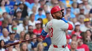 No more Miz: Phillies, Realmuto erupt offensively to hold off Brewers