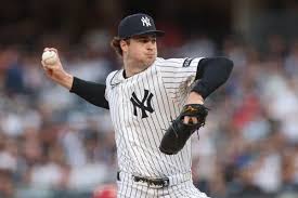 Schlittler dealing the Cards