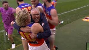 AFL world divided after Fremantle star captured in controversial post-match act with medal - Yahoo News Australia
