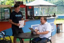 Pesadelo na Cozinha: Jacquin detona a cozinha de uma quadra de esportes