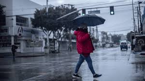 Llega frente frío 42 con lluvia para 26 estados este viernes