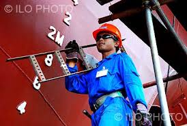 Worker of PT Jaya Asiatic Shipyard build a new ship for offshore ... - e7365