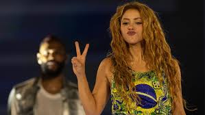 Hablando en portugués y vestida con los colores de la bandera de Brasil: así fue el concierto de Shakira en Copacabana