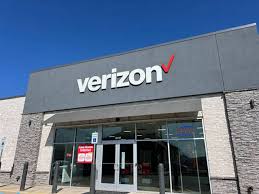 Verizon signs over $1B agreement with Google for dark fiber connectivity (VZ:NYSE)
