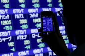 Stock Market Slips Amid Oil Rise and AI Trade Pause