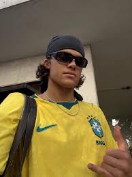Namorado de Isadora Cruz declara torcida para o Brasil em partida contra a Noruega