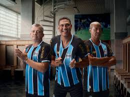 Grêmio apresenta novos uniformes com a New Balance; veja vídeos e fotos