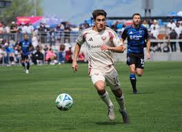 D.C. United take aim at surging Fire