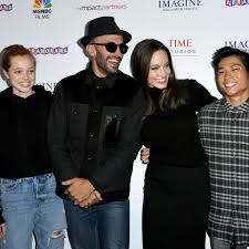 I was proud to speak last night at the LA premiere at @museumoftolerance of my friend @jr's new film Paper & Glue. In so much of culture today, art is synonymous with