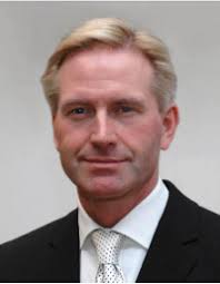 Dr. <b>Jörg-Thomas</b> Dierks leitet seit Anfang Oktober 2013 als neuer CEO das <b>...</b> - Dierks_CEO_2013