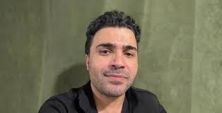 شاکر بوری، طنزپرداز، به ۱۳ ماه و ۲۰ روز زندان محکوم شد