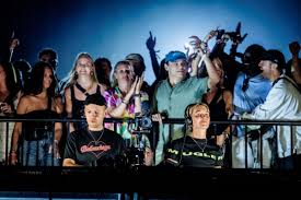 3voor12 - News update