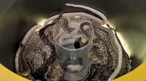 Contestants Become a Human Claw Machine in ‘Fear Factor: House of Fear’ Clip [Exclusive]