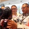 Story image for Kamera Dslr Canon 1 Jutaan from Kontan
