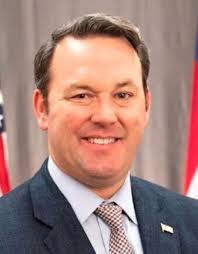 Two wealthy Republicans, one runoff: how Georgia gubernatorial candidates compare