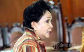 Terdakwa kasus korupsi pengadaan alat kesehatan penanggulangan wabah flu burung, Ratna Dewi Umar menjalani sidang dengan agenda pembacaan tuntutan di ... - 20130801_ratna-dewi-umar-dituntut-5-tahun-penjara_3176
