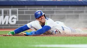 Blue Jays overcome bizarre play to earn narrow win over Red Sox