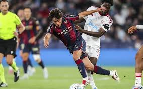 El once granota abre paso a Carlos Álvarez