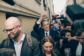 Présidentielle 2027 : refuser toute alliance avec LFI aux législatives, l’engagement fragile de Raphaël Glucksmann — Le Monde.fr