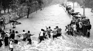 Image result for mumbai floods 2005 mumbai airport under water