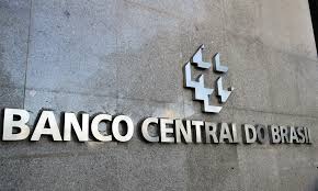 Mercado financeiro reduz previsão da inflação para 5% este ano