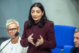 Ministerin liefert sich Schlagabtausch mit AfD‑Abgeordneten